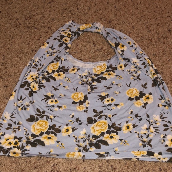 never worn ADORABLE flower tank top - Picture 4 of 5